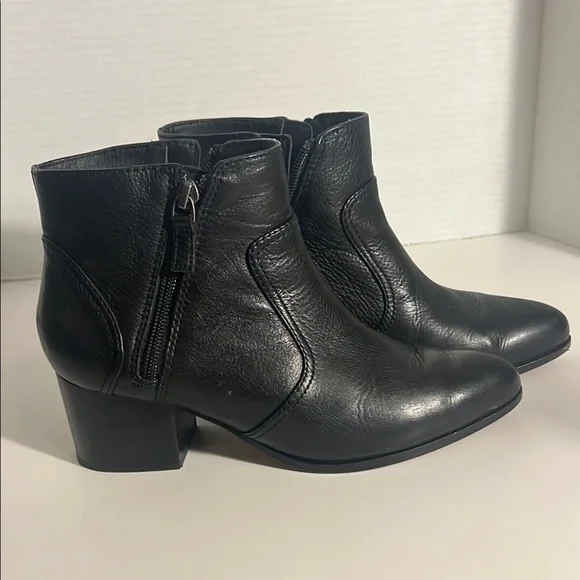 Johnston and Murphy Black Leather Ankle Boots - S1 - Picture 3 of 5